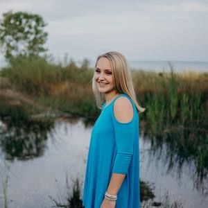 Meet your Posher, Rebecca